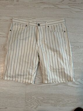 Rodd & Gunn White Shorts with Navy Pinstripes